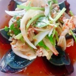 ยำไข่เยี่ยวม้า