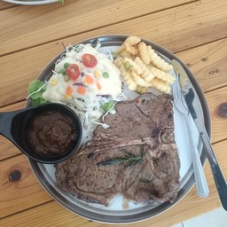 สเต็กเนื้อทีโบน