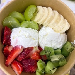 Greek yogurt 2 scoop So delicious