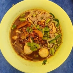 เกาเหลาน้ำตก