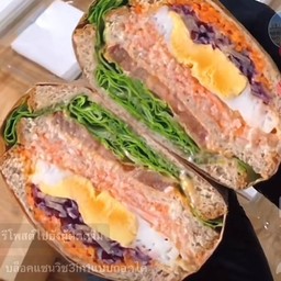 แซนวิชปูอัดไข่ดาว