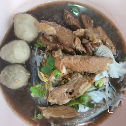 วุ้นเส้นลูกชิ้นเนื้อเปื่อยนำ้ตก