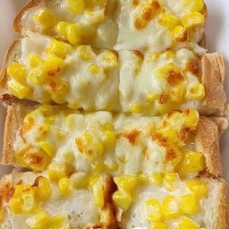 ปังข้าวโพดชีส