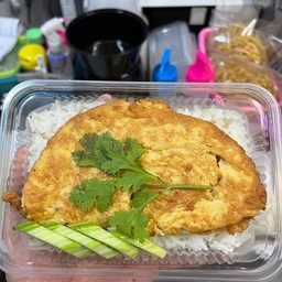 ข้าวไข่เจียวหมูสับทรงเครื่อง