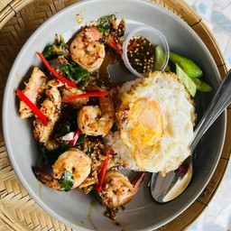 ผัดพริกเผากุ้ง+ไข่ดาว
