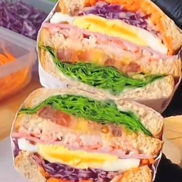 แซนวิชปูอัดแฮมไข่ดาว