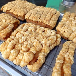 หมูกรอบ 300 กรัม