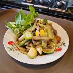 ส้มตำปูปลาร้าสายบัว