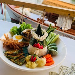 ข้าวน้ำพริกไข่ปู