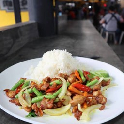 ข้าว ไก่ทอดขมิ้น