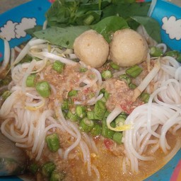 แม่นัยขนมจีนน้ำยากะทิ