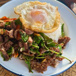 กะเพราพริกขี้หนูหมูแดดเดียว