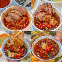 ชุดใหญ่สามชั้นล้วน