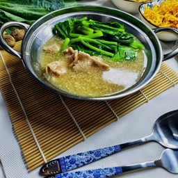 เกาเหลาราดหน้า