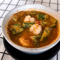 แกงส้มชะอมไข่กุ้ง