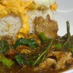 หมูผัดพริกแกง