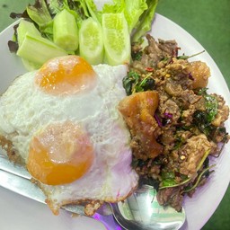 ข้าวกะเพราเนื้อตุ๋น