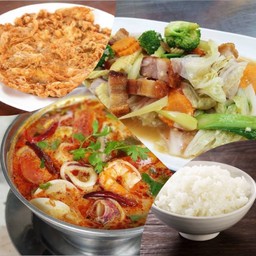 Set ต้มยำทะเล+ผัดผักรวมหมูกรอบ+ไข่เจียวหมูสับ+ ข้าวสวย 3 ที่