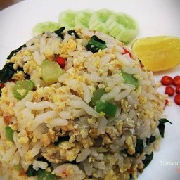 ข้าวผัด คะน้าปลาเค็ม