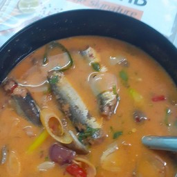 ต้มยำปลากระป๋อง (หม้อ)