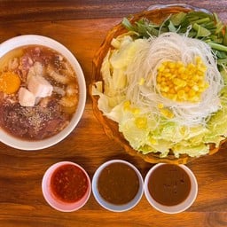 ชุดเล็กสามชั้นล้วน