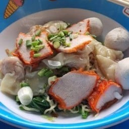 บะหมี่ป๊อก ป๊อกเลิศโยธินสูตรเด็ดเจ้าเก่า