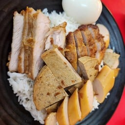 ข้าวหมูทอดอร่อยมาก โชคชัย4 โชคชัย4