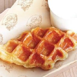 Croffle : Plain with Fresh Cream ครอฟเฟิลเฟรชครีม