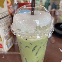 น้ำชาเขียวเย็น