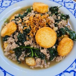 ตำลึงผัดหมูสับ