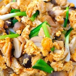 ข้าวราดเห็ดฟางผัดไข่