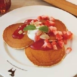 Strawberry Pancake สตรอเบอรี่แพนเค้ก
