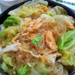 กะหล่ำปีผัดไข่ใส่หมูสับ