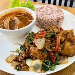 ข้าวกระเพราเต้าหู้หมูสับเจ