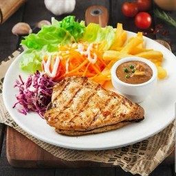 สเต็กไทบ้าน Byตลาดสี่มุมเมือง