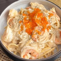 สปาเก็ตตี้ครีมซอสกุ้ง