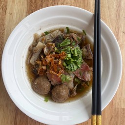 ก๋วยเตี๋ยวเรือเนื้อน้ำ ธรรมดา