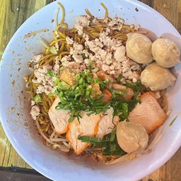 ก๋วยเตี๋ยวแห้งซีอิ้วดำ