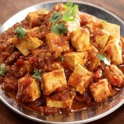 ผัดเต้าหู้มันฝรั่งใส่หัวหอม