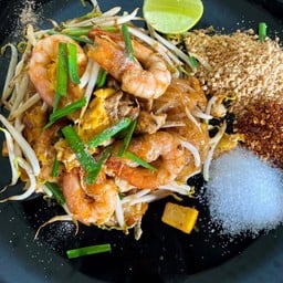 ผัดไทยอินดี้,ตามสั่ง by อ้อมใจ ย้ายร้านมาที่ @ครัวบ้านทุ่ง สถานี บ้านนาขวาง(สมุทรสาคร)