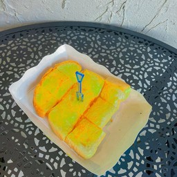 ขนมปังปิ้ง เนยนม ( 1ชุด มี 2 แผ่นค่ะ)