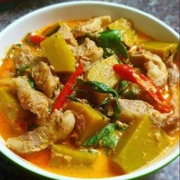 ข้าวแกง ตามสั่ง กาแฟสด (ทำใหม่ทุกอย่าง สั่งถึงทำ) by เจ้เหน่งเลียบคลองทวี 1