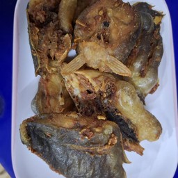 ปลาดุกทอดขมิ้น