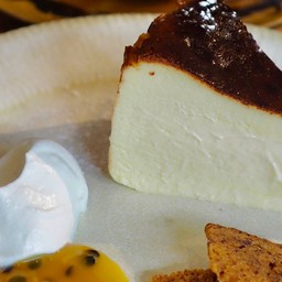 Tonka basuque cheese cake