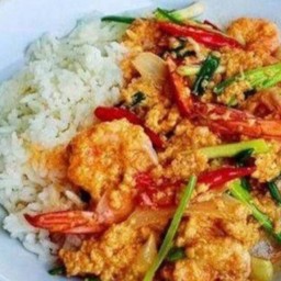 ข้าวราดผัดผงกะหรี่