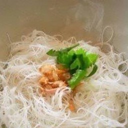 เส้นหมี่ขาว