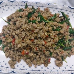 กระเพราหมูสับ