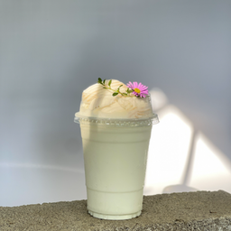 มะพร้าวนมสดปั่น Coconut with milk smoothies