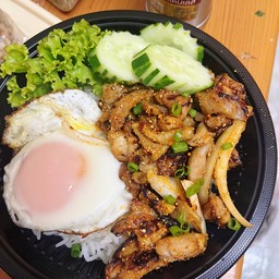 ข้าวไก่ย่างคลุกฝุ่น