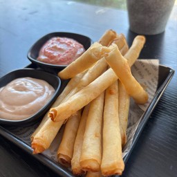 เอบิโรล (เปาะเปี๊ยะไส้กุ้ง)